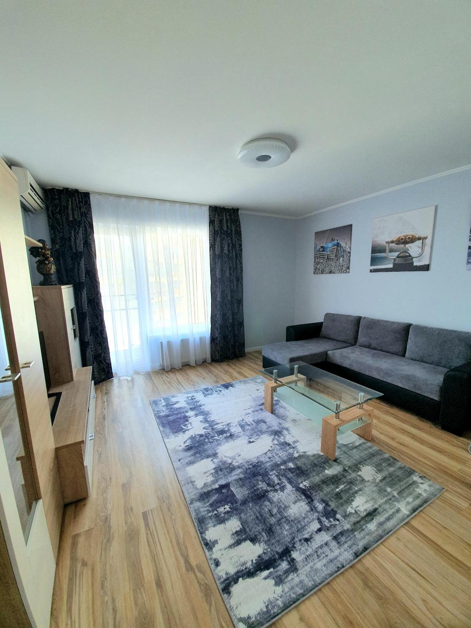Urban Retreat Luxury Hideaway Apartment Oradea Exterior photo