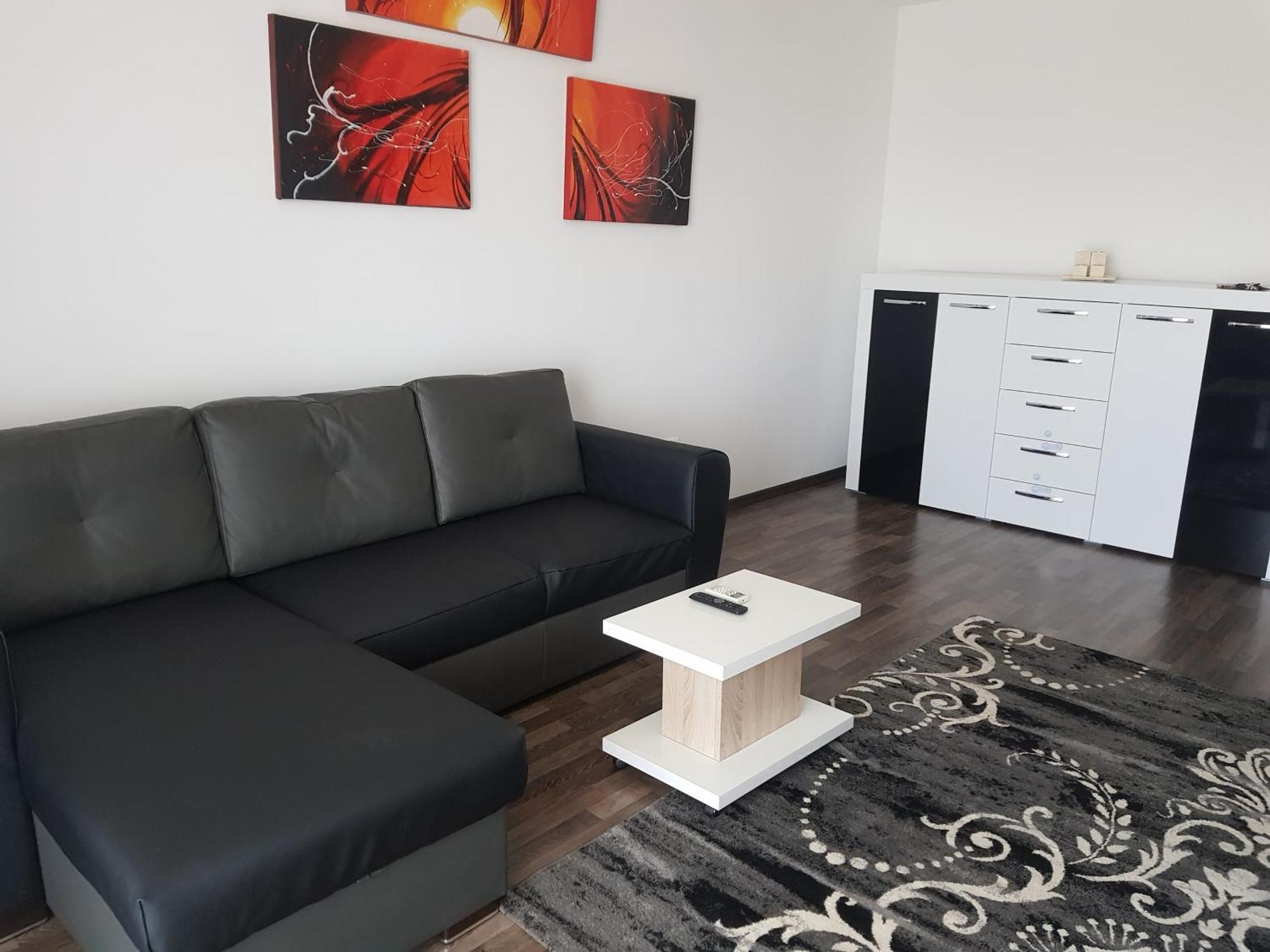 Urban Retreat Luxury Hideaway Apartment Oradea Exterior photo